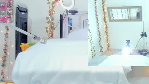 Snapshot of genesis__love_ chatting on October 2025 09:29:01 AM Genesis online show from October 2025 09:29:01 AM