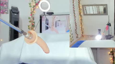 Snapshot of genesis__love_ chatting on October 2025 09:40:01 AM Genesis online show from October 2025 09:40:01 AM