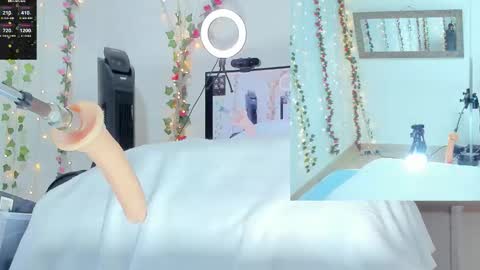 Snapshot of genesis__love_ chatting on October 2025 09:21:02 AM Genesis online show from October 2025 09:21:02 AM