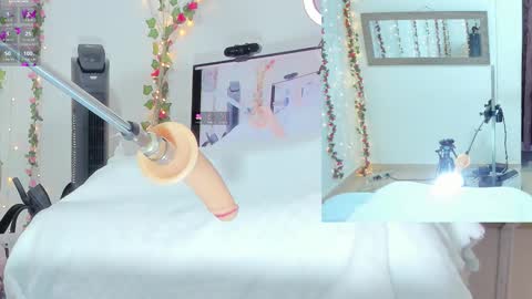 Snapshot of genesis__love_ chatting on October 2025 09:21:02 AM Genesis online show from October 2025 09:21:02 AM