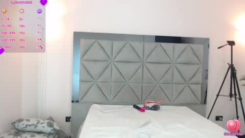 Snapshot of genesis_moretz chatting on April 2026 05:23:01 AM GENESIS online show from April 2026 05:23:01 AM