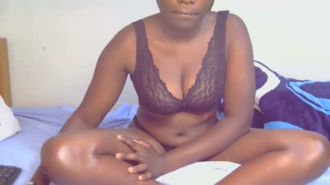 Luciana online show from October 2025 06:47:01 AM