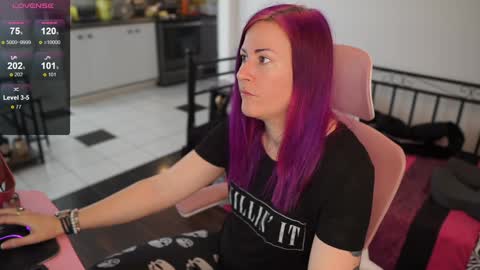 Snapshot of gennyrock chatting on January 2025 03:28:01 PM Genny Rock and online show from January 2025 03:28:01 PM