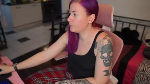 Snapshot of gennyrock chatting on February 2025 09:59:01 PM Genny Rock and online show from February 2025 09:59:01 PM