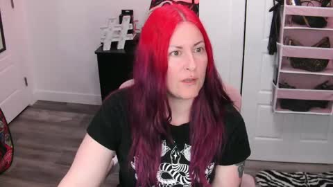 Genny Rock   and  online show from May 2026 02:06:02 AM