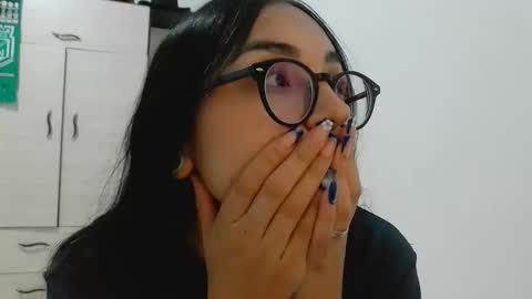 Snapshot of genoveva_18 chatting on December 2025 12:28:02 AM Genoveva online show from December 2025 12:28:02 AM