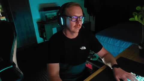 Gentleman online show from March 2026 06:18:02 PM