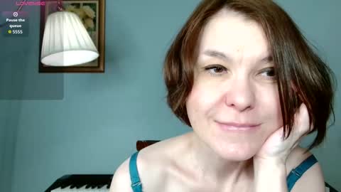 Snapshot of gentlywomen chatting on March 2026 02:09:02 PM Elena online show from March 2026 02:09:02 PM