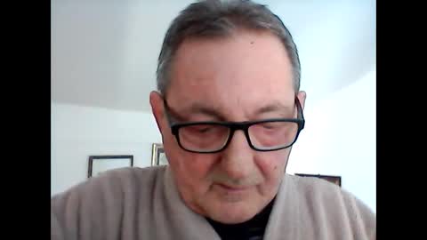 Snapshot of georg1412 chatting on February 2025 12:06:01 PM georg1412 online show from February 2025 12:06:01 PM