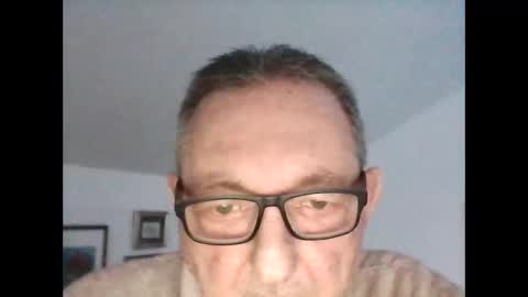 Snapshot of georg1412 chatting on February 2026 03:40:01 PM georg1412 online show from February 2026 03:40:01 PM