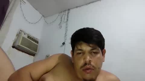 Snapshot of george_big_cock chatting on October 2025 01:04:02 AM George online show from October 2025 01:04:02 AM