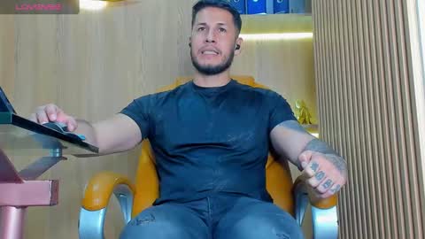 Snapshot of george_diesell_ chatting on September 2025 08:30:01 PM George online show from September 2025 08:30:01 PM