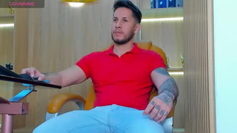 Snapshot of george_diesell_ chatting on November 2025 08:44:01 PM George online show from November 2025 08:44:01 PM