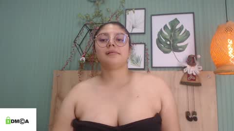 Snapshot of george_jonnes69 chatting on December 2024 01:18:02 PM Geo J online show from December 2024 01:18:02 PM