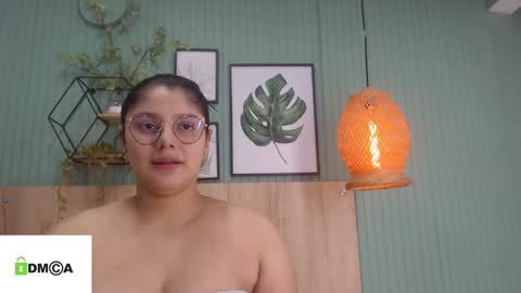 Snapshot of george_jonnes69 chatting on January 2025 10:22:01 AM Geo J online show from January 2025 10:22:01 AM