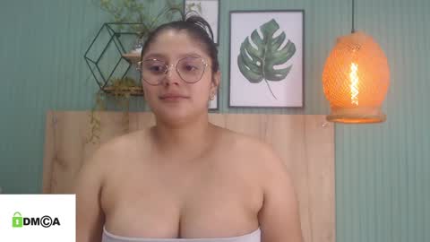 Snapshot of george_jonnes69 chatting on February 2025 01:43:02 PM Geo J online show from February 2025 01:43:02 PM