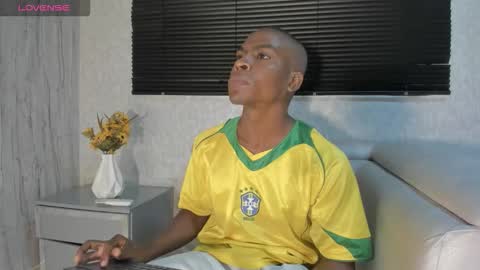 G E O R G E online show from October 2025 02:50:02 AM