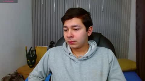 Snapshot of georgesmith_1 chatting on April 2026 04:12:01 AM GEORGE online show from April 2026 04:12:01 AM
