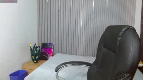 Snapshot of georgesmith_1 chatting on April 2026 05:27:02 AM GEORGE online show from April 2026 05:27:02 AM