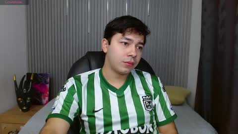 Snapshot of georgesmith_1 chatting on April 2026 04:06:01 AM GEORGE online show from April 2026 04:06:01 AM