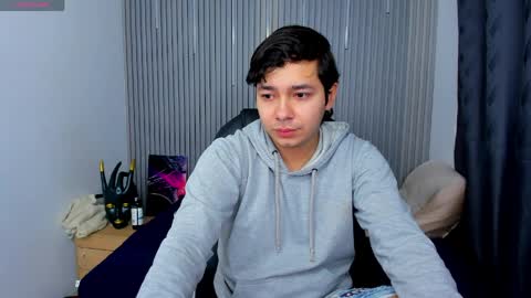 Snapshot of georgesmith_1 chatting on May 2026 04:20:02 AM GEORGE online show from May 2026 04:20:02 AM