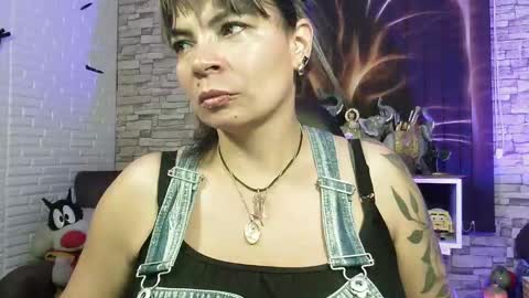 Georgina  online show from September 2025 04:44:01 AM