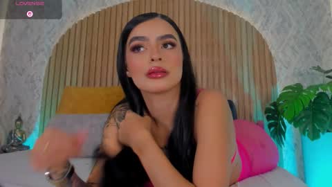 Kendal  online show from October 2025 03:22:01 PM