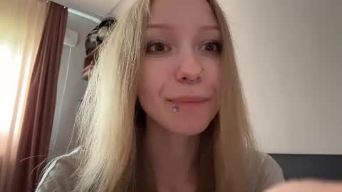 Sophie online show from August 2026 07:18:02 AM