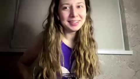 Snapshot of gertudewinfough chatting on December 2025 02:54:01 PM Diana online show from December 2025 02:54:01 PM