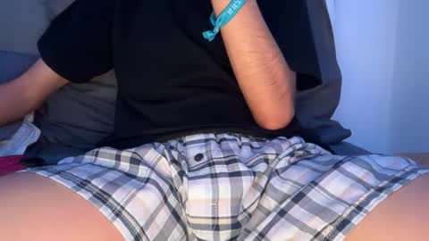 gh0st_boy_ online show from October 2025 01:28:01 AM