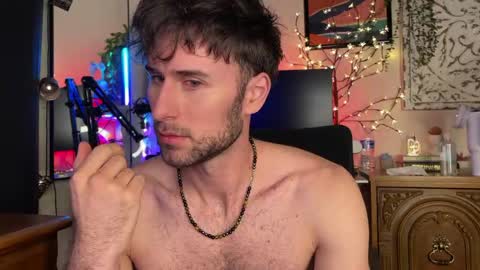 big boy ghost face online show from November 2025 02:35:02 AM