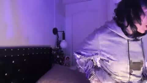 Allison  online show from November 2025 08:19:02 PM