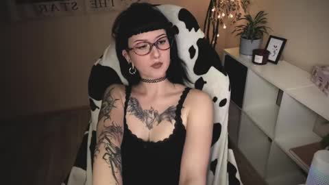 ghoticspectre online show from April 2026 04:42:02 PM