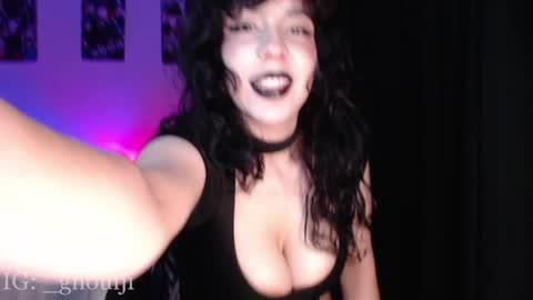 Annie   Im going to be offline from 29nov to 3dec online show from April 2026 11:53:01 PM
