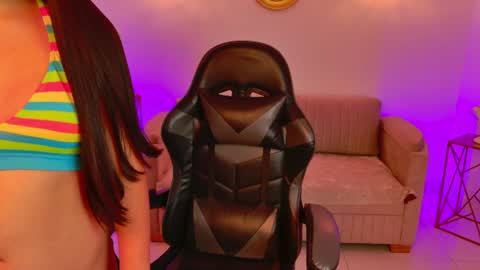 Gia capri online show from June 2026 04:12:01 AM