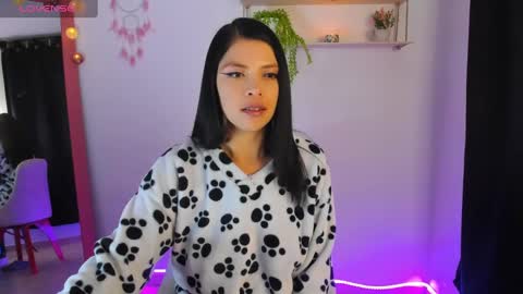 giaaaa   online show from January 2025 03:09:02 AM