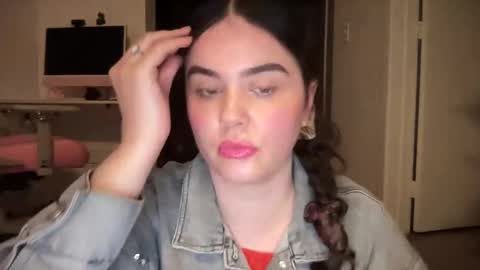 Snapshot of gia_is_horny chatting on December 2024 12:34:02 AM The Queen of Squirt online show from December 2024 12:34:02 AM