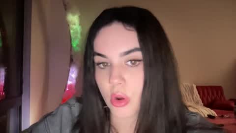 Snapshot of gia_is_horny chatting on January 2025 03:17:02 AM The Queen of Squirt online show from January 2025 03:17:02 AM