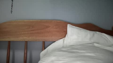 Snapshot of gia_is_horny chatting on January 2025 05:32:01 AM The Queen of Squirt online show from January 2025 05:32:01 AM