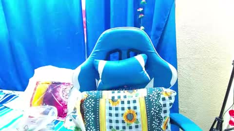 Gia  online show from June 2026 04:18:01 PM
