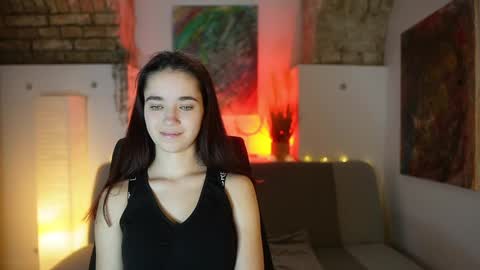 Snapshot of gia_paige18 chatting on February 2025 12:32:02 PM Gia Paige18 online show from February 2025 12:32:02 PM