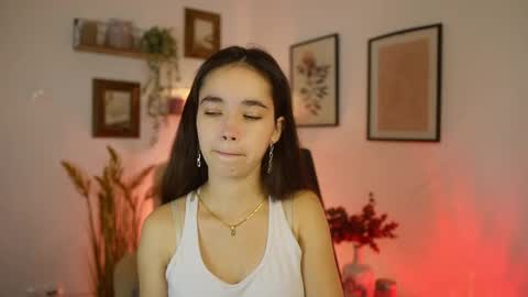 Snapshot of gia_paige18 chatting on October 2025 12:55:02 PM Gia Paige18 online show from October 2025 12:55:02 PM