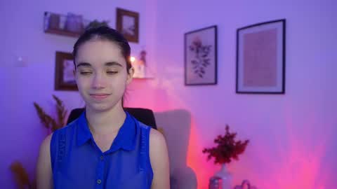 Snapshot of gia_paige18 chatting on November 2025 03:03:02 PM Gia Paige18 online show from November 2025 03:03:02 PM