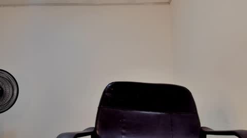 GIA WHITE Independet  online show from May 2026 05:54:02 PM
