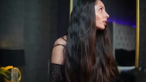  Gia  online show from November 2025 08:55:01 PM