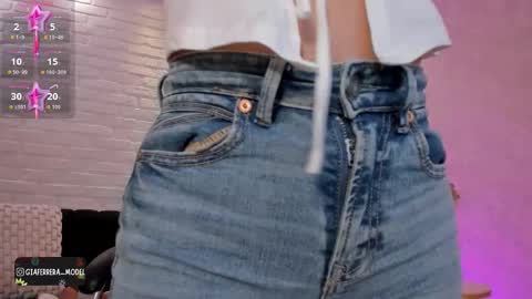 Snapshot of giaferrera_ chatting on October 2025 07:25:02 PM Gia Ferrera online show from October 2025 07:25:02 PM