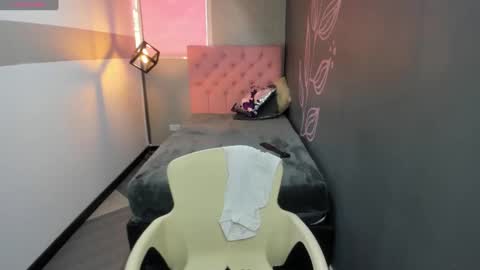 G I A  FOX online show from December 2024 04:09:02 PM