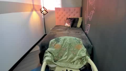 G I A  FOX online show from March 2025 05:38:01 PM