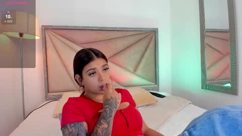 Snapshot of giafu chatting on October 2025 06:18:02 PM Gia online show from October 2025 06:18:02 PM