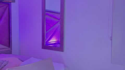 Gia  online show from May 2026 05:18:01 PM